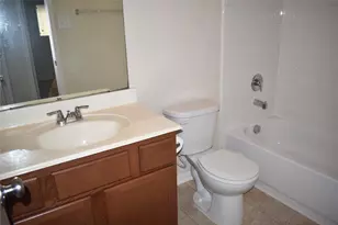 1747 Nichole Woods Dr, Houston, TX 77047 - Photo 12