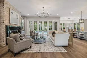 9 Valley Forge Dr, Bunker Hill Village, TX 77024 - Photo 12