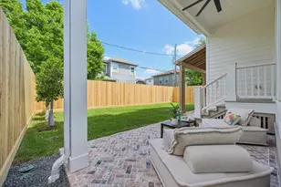 1119 E 7th 1/2 St, Houston, TX 77009 - Photo 46