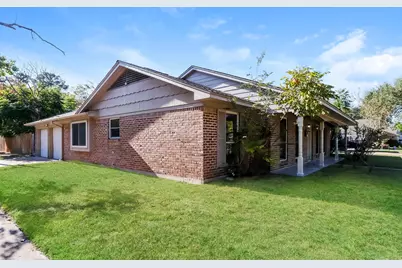 7126 Lugary Drive, Houston, TX 77036 - Photo 2