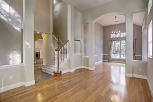147 N Willow Point Cir, The Woodlands, TX 77382 - Photo 4
