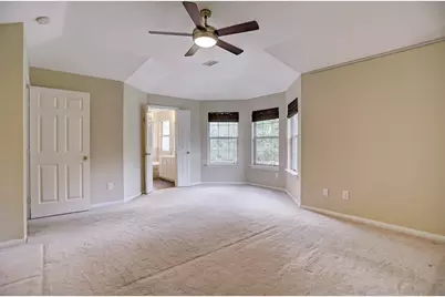 147 N Willow Point Circle, The Woodlands, TX 77382 - Photo 12