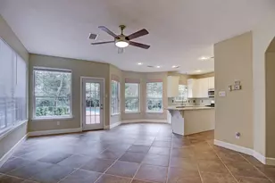 147 N Willow Point Cir, The Woodlands, TX 77382 - Photo 10