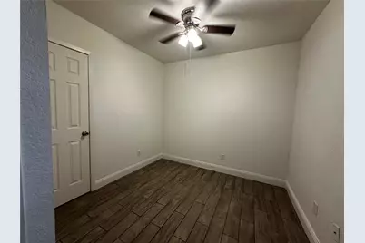 612 N Avenue B, Freeport, TX 77541 - Photo 6