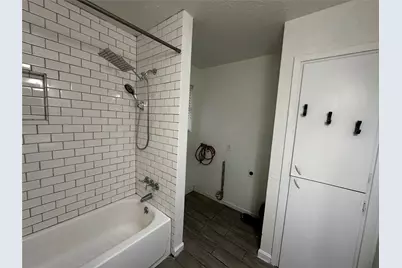 612 N Avenue B, Freeport, TX 77541 - Photo 12