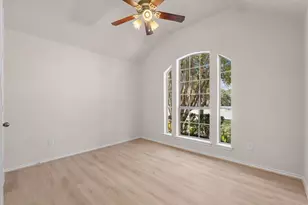 2805 Enchanted Lake Dr, Pearland, TX 77584 - Photo 32