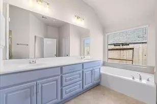 2805 Enchanted Lake Dr, Pearland, TX 77584 - Photo 24