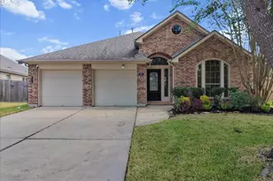 2805 Enchanted Lake Dr, Pearland, TX 77584 - Photo 1