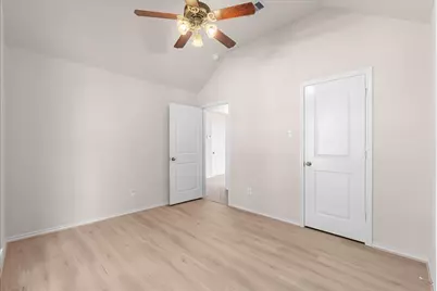 2805 Enchanted Lake Drive, Pearland, TX 77584 - Photo 36