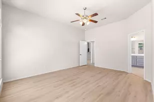2805 Enchanted Lake Dr, Pearland, TX 77584 - Photo 22