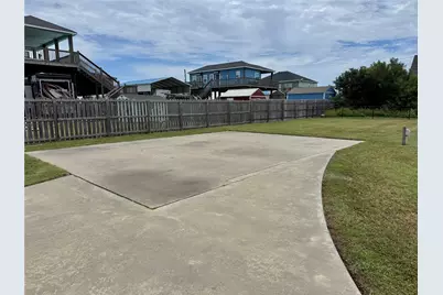 974 Alma Road, Crystal Beach, TX 77650 - Photo 20