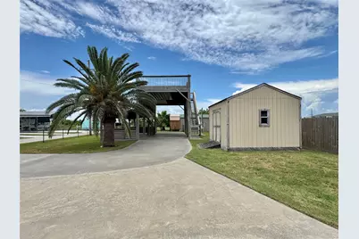 974 Alma Road, Crystal Beach, TX 77650 - Photo 10