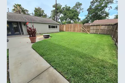 1763 Maux Drive, Houston, TX 77043 - Photo 30