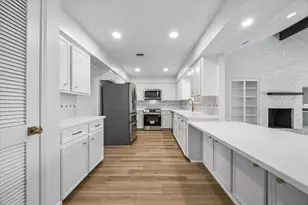 607 Tanglewood Dr, Friendswood, TX 77546 - Photo 6