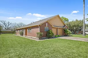 12602 Folkcrest Way, Stafford, TX 77477 - Photo 2