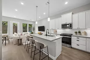 5218 Amber Sunrise Dr, Houston, TX 77018 - Photo 10