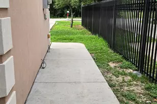 11510 Palmsprings Dr, Houston, TX 77034 - Photo 2