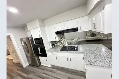 201 S 5th Street, Highlands, TX 77562 - Photo 14