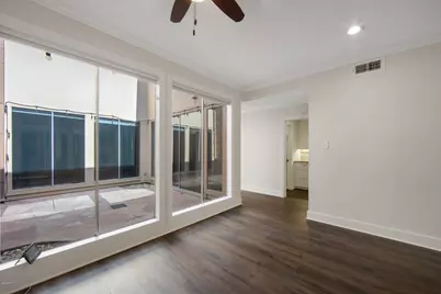 9621 Longmont Drive, Houston, TX 77063 - Photo 16