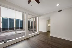9621 Longmont Dr, Houston, TX 77063 - Photo 16