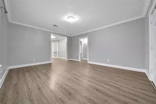 7707 Arberry St, Houston, TX 77012 - Photo 2