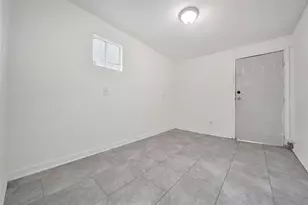 7707 Arberry St, Houston, TX 77012 - Photo 12