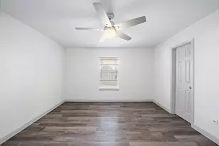 1716 Huge Oaks St, Houston, TX 77055 - Photo 14