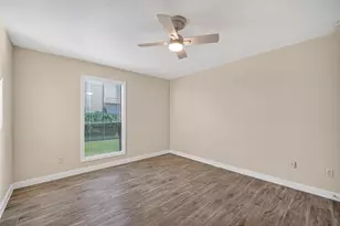 15534 Zabolio Dr, Houston, TX 77598 - Photo 18