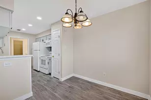 15534 Zabolio Dr, Houston, TX 77598 - Photo 10