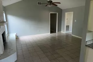 738 Beachcomber Ln, Houston, TX 77062 - Photo 8