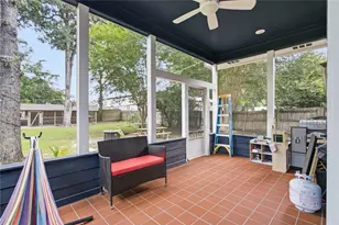 423 E Oak Hill Dr, Oak Ridge North, TX 77386 - Photo 28