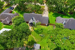 423 E Oak Hill Dr, Oak Ridge North, TX 77386 - Photo 40
