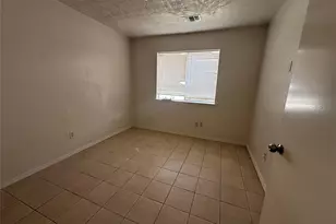 2114 W Greens Rd, Houston, TX 77067 - Photo 8