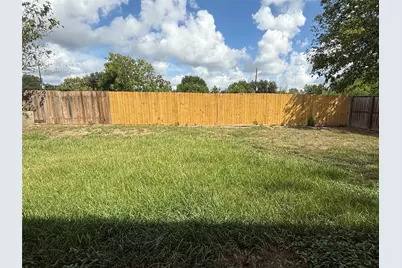 2114 W Greens Road, Houston, TX 77067 - Photo 16