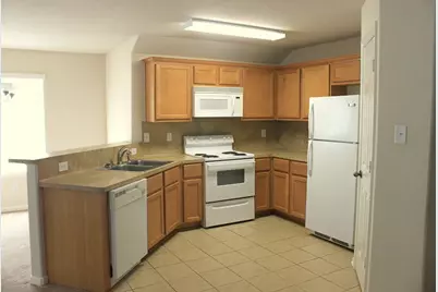 603 Wades Way #C, Navasota, TX 77868 - Photo 2