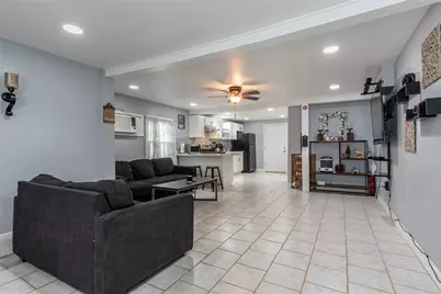 4412 Avenue R 1/2, Galveston, TX 77550 - Photo 32