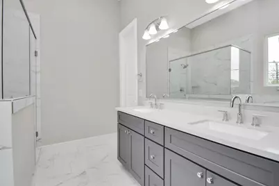 2903 Sherwood Green Lane, Houston, TX 77092 - Photo 30