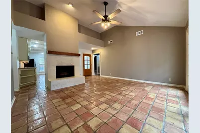 116 Bougainvillea Street, Lake Jackson, TX 77566 - Photo 6