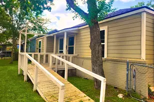 1117 16th St, Galena Park, TX 77547 - Photo 2