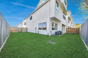 1422 Caywood Ln, Houston, TX 77055 - Photo 18