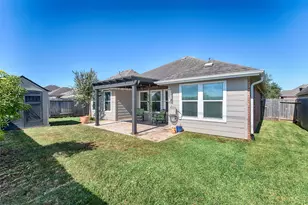 349 Lake Line Dr, Alvin, TX 77511 - Photo 28