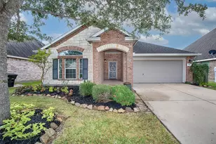 349 Lake Line Dr, Alvin, TX 77511 - Photo 2