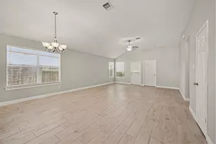 18806 S Wimbledon Dr, Katy, TX 77449 - Photo 4
