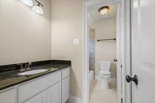 15811 Crestbrook Dr, Houston, TX 77059 - Photo 38