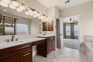 15811 Crestbrook Dr, Houston, TX 77059 - Photo 26