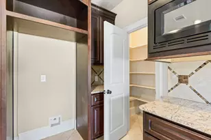 15811 Crestbrook Dr, Houston, TX 77059 - Photo 14