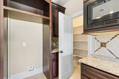 15811 Crestbrook Drive, Houston, TX 77059 - Photo 14