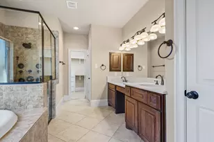 15811 Crestbrook Dr, Houston, TX 77059 - Photo 24