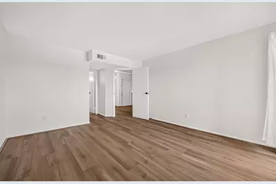 3015 Walnut Bend Lane Lane #31, Houston, TX 77042 - Photo 10