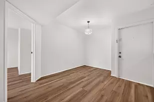 3015 Walnut Bend Ln Ln, Houston, TX 77042 - Photo 22